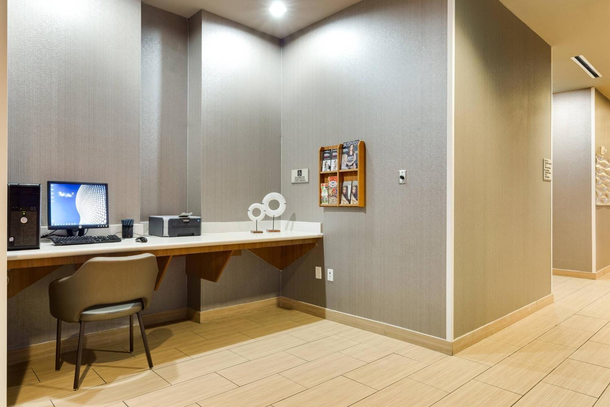 สปริงฮิลล์ สวีท แมคคัลเลน คอนเวนชั่น เซ็นเตอร์ Hotel ภายนอก รูปภาพ